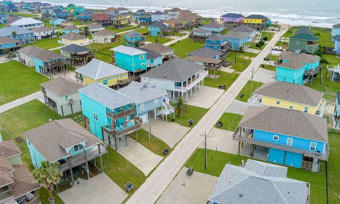 Port Bolivar House | Pelicans Landing - Super cute 2 bedroom with a great Gulf view!