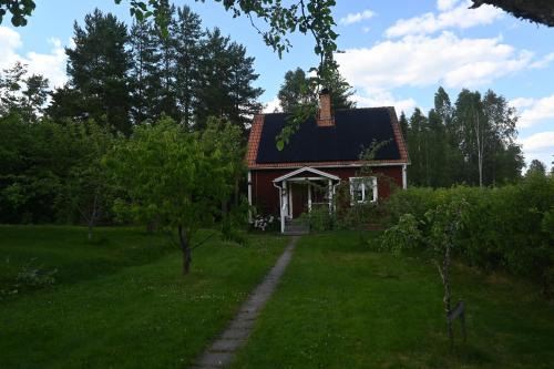 Djuras House | Pellas Gård