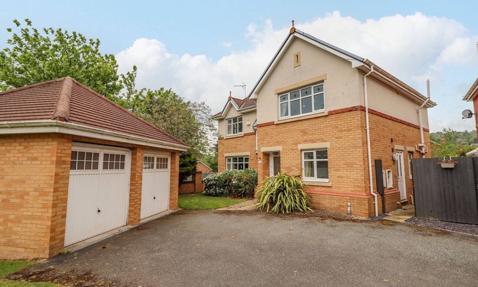Colwyn Bay Cottage | PENCRAIG, family friendly, character holiday cottage in Rhos-On-Sea