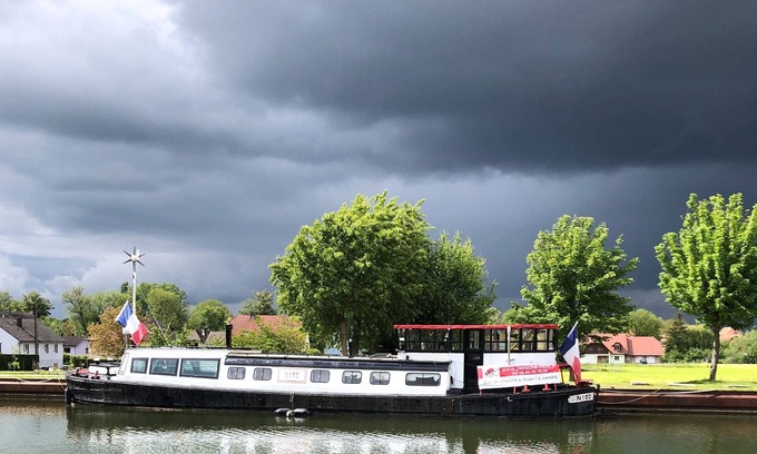 Wolfersdorf Boat Rental | Péniche Nidd, charming bed and breakfast on the Rhone-Rhine Canal