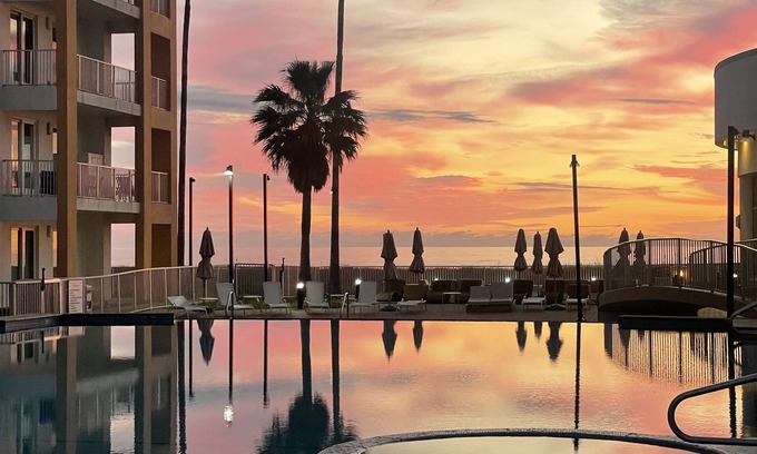 South Padre Island Resort | Peninsula Island Resort & Spa - Beach Front Property at South Padre Island