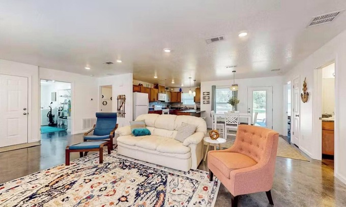 Northeast Pensacola House | Pensacola Coastal Retreat Near UWF Family-friendly, Pensacola Coastal Retreat near UWF Family-friend