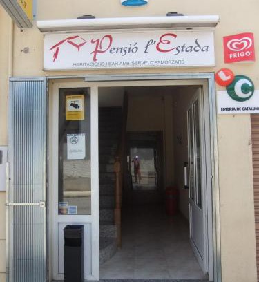 Sant Joan les Fonts House | Pensió L'Estada