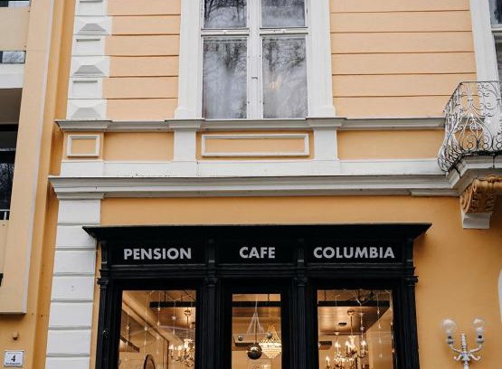 Bad Gleichenberg House | Pension COLUMBIA inkl. Frühstück im Zentraum