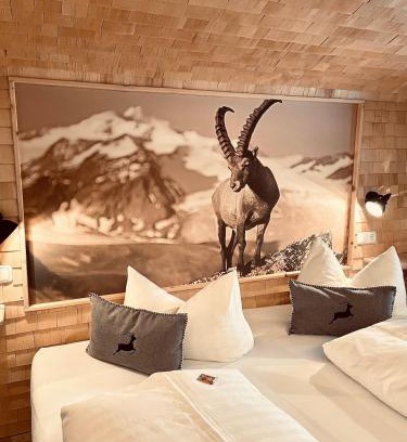 Reutte Hotel | Pension Kreuzeck - Dein Glücksplatz am Lech