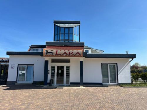 Magdeburg House | Pension Lara