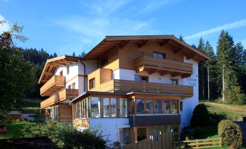Sankt Johann in Tirol House | Pension Noella