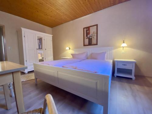 Schweigen-Rechtenbach House | Pension Walther