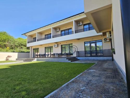 Hunedoara House | Pensiunea Boema