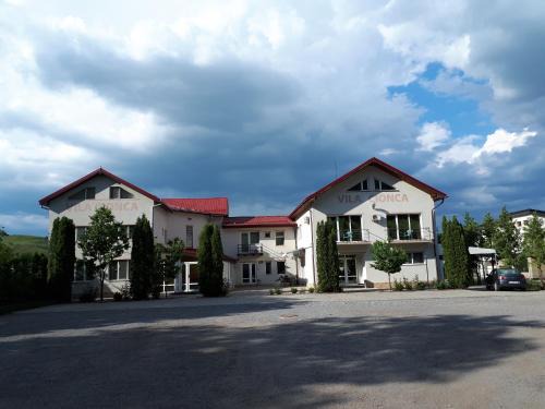 Gilau House | Pensiunea Cionca str 1 Decembrie 1918 nr 466