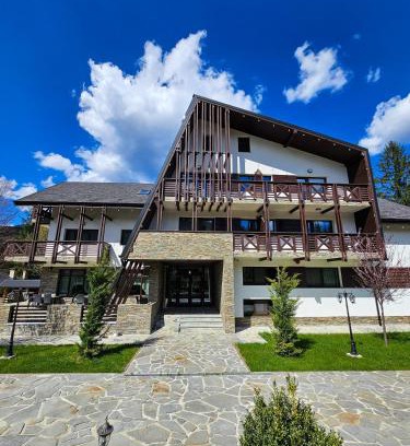 Malini House | Pensiunea Cotul Dorului