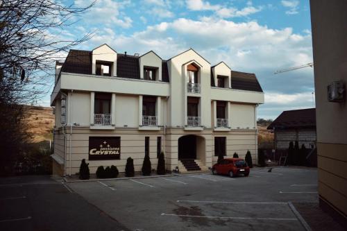 Nord-Est House | Pensiunea Crystal
