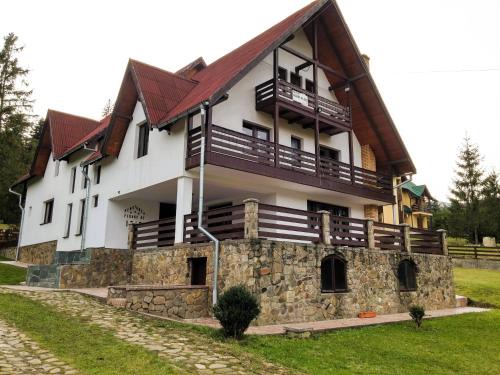 Manastirea Humorului House | Pensiunea Floare de Iris