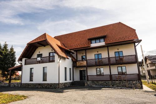 Sacel House | Pensiunea HOJDA