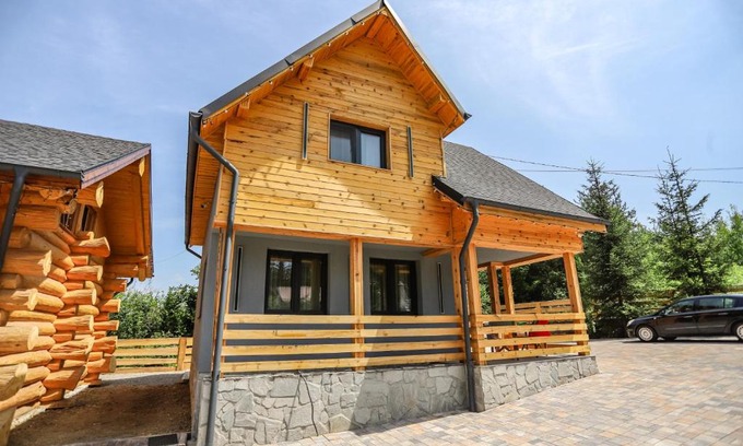 Toplita Villa | PENSIUNEA IZABELLA, Vila Cocket