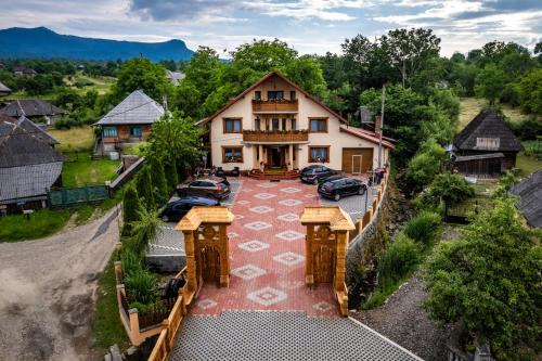 Breb House | Pensiunea Marioara