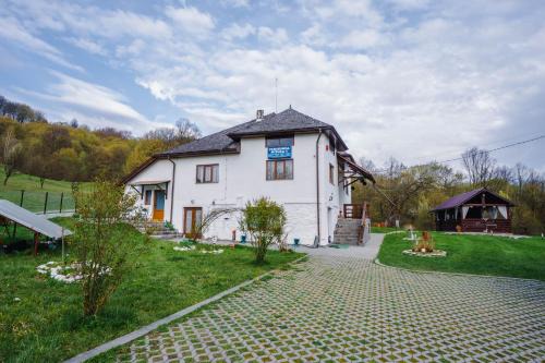 Moisei House | Pensiunea Nituca