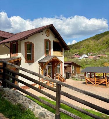 Baiut Hotel | Pensiunea Popas Pop, Strambu-Baiut, Maramures