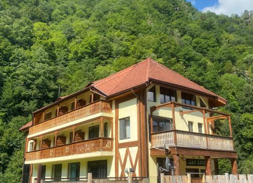 Riu de Mori House | Pensiunea Tihna