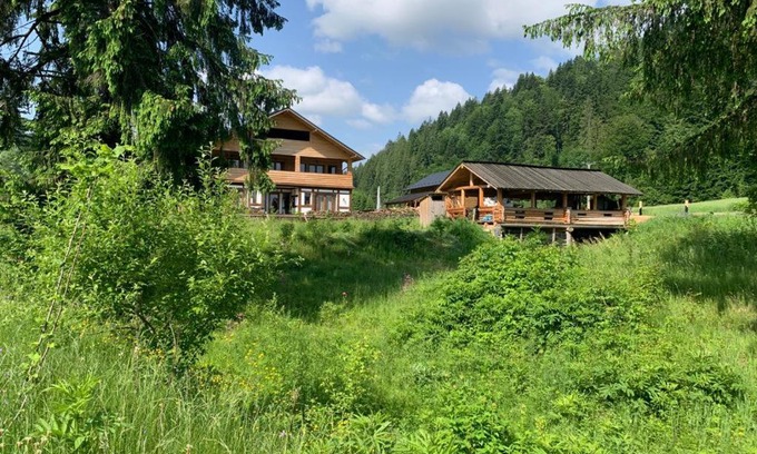 Malini House | Pensiunea Tudorilor