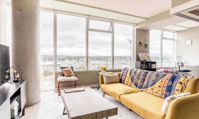 Northwest Bellevue Apartment | Penthouse 2b 2b +Gym +Yoga Room +Lounge +Pool +WiFi in Downtown Bellevue