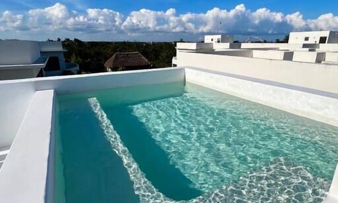 Francisco Uh May Apartment | Penthouse - Private - Pool & Heated Jacuzzi & Balconies B303