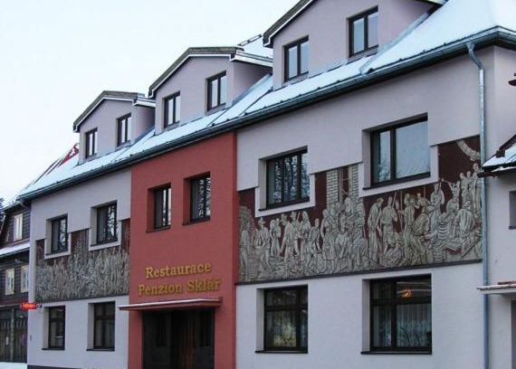 Karolinka House | Penzion a restaurace Sklář