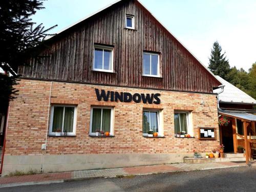Marenice House | Penzion a restaurace Windows