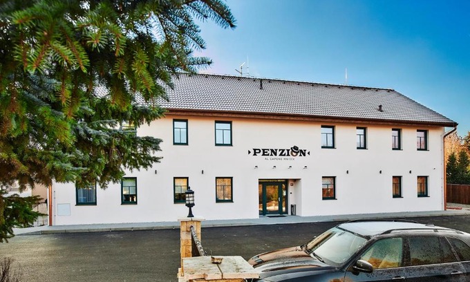 Mnisek pod Brdy House | Penzion Al Capone Mníšek