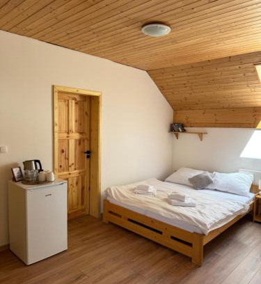 Lenora Hotel | Penzion Pod pecí