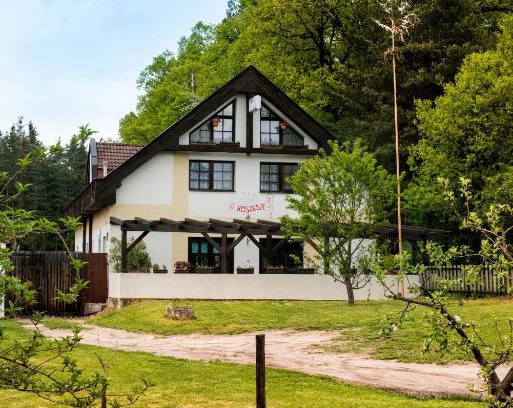 Novosedly nad Nezarkou House | Penzion U kostela Mláka