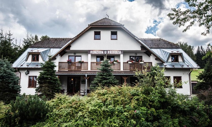 Predni Vyton House | Penzion U Privozu
