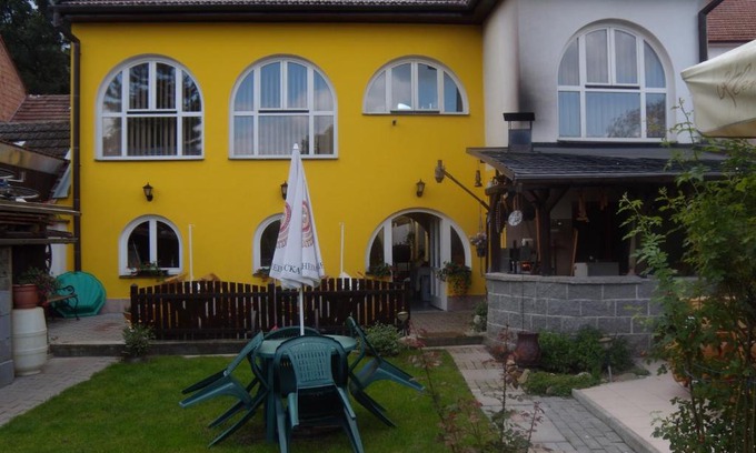 Ivancice Hotel | Penzion U Urbanů