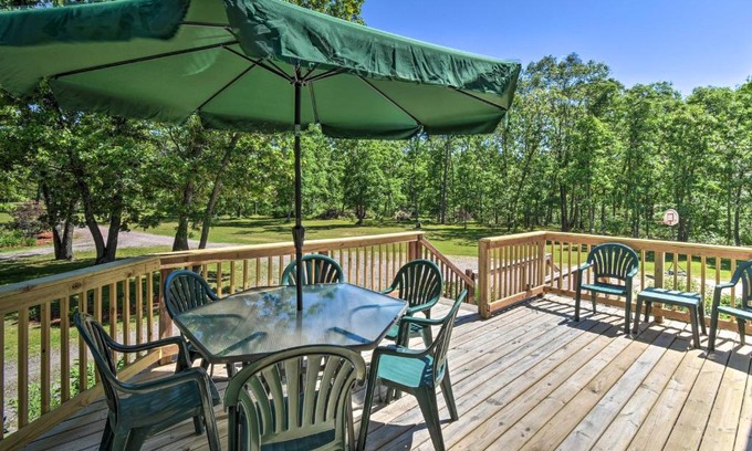 Lyndon Station House | People and Paws Home with Fenced Yard by the Dells!