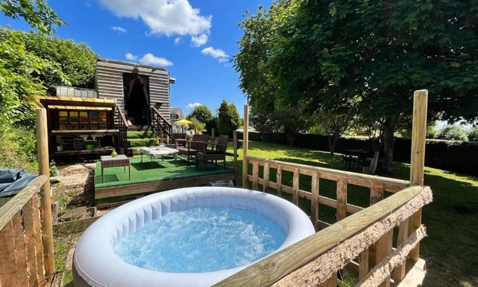 Colombiers-du-Plessis House | Pepe's Naturist Pod for 2 people Pays de la Loire