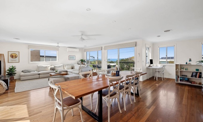 Jan Juc House | Percy's Beach House with Ocean Views and Spa - Jan Juc
