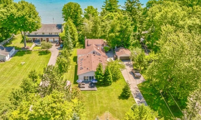 Carsonville House | Perfect 5-bedroom house with private beach, indoor pool, in charming Carsonville