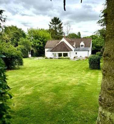 Fyfield House | Perfect country cottage retreat!