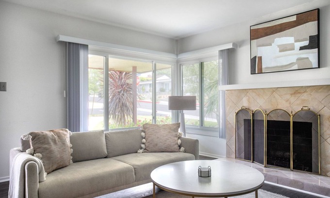 Ladera Heights House | Perfect Culver City 2BR w/W/D, nr Beach & Airport, by Blueground