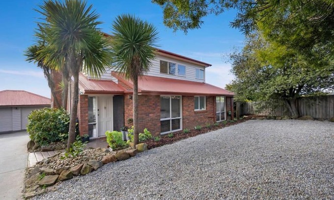 Prospect Vale Apartment | Perfect for groups and families