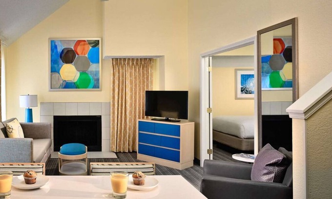 Somers Point House | Perfect for Groups! 2 Spacious Units w/ Kitchens, Free Breakfast, Outdoor Pool!