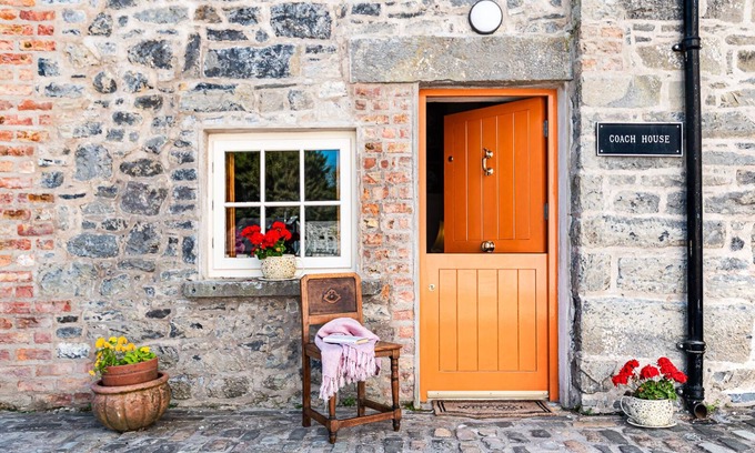 Ennis House | perfect for two people