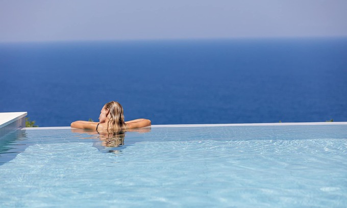 Atsipópoulon Villa | Perfect Hideaway for Families & Unmatched Sunsets