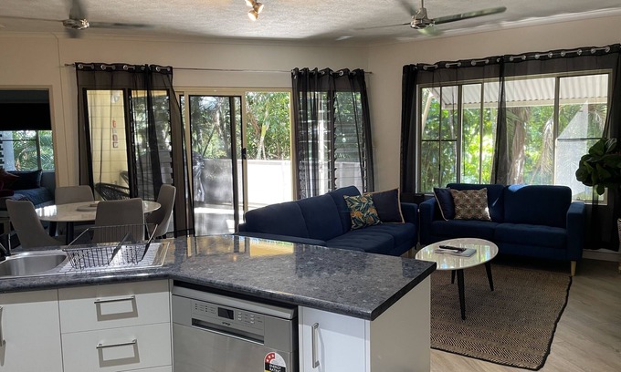 Fannie Bay Apartment | Perfect little home away from home in the tropics.