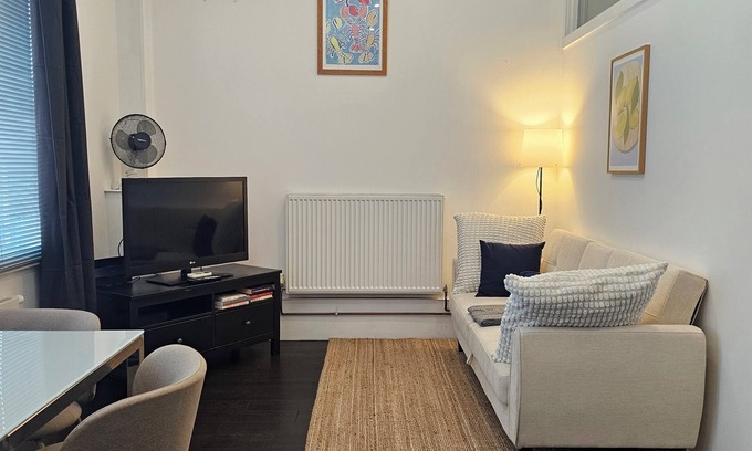 Weavers Apartment | Perfect Shoreditch Pied-a-Terre