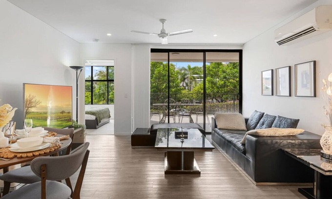 Indooroopilly Apartment | Perfect Spot Near CBD & UQ | Spacious 2Beds Apt