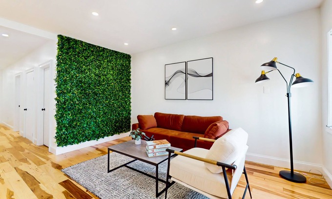 Everett House | Perfectly located modern home with smart TVs, high chair, patio, W/D, & AC