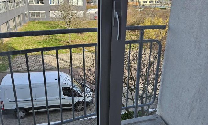 Koetschlitz Apartment | Perfekte Apartments mit Küche, Balkon, Waschmaschine, Trockner, Grill, W-lan