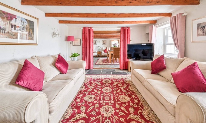 Downderry Cottage | Period luxury 55m fm beach.real fire/free parking/beach/dog friendly/seaviews
