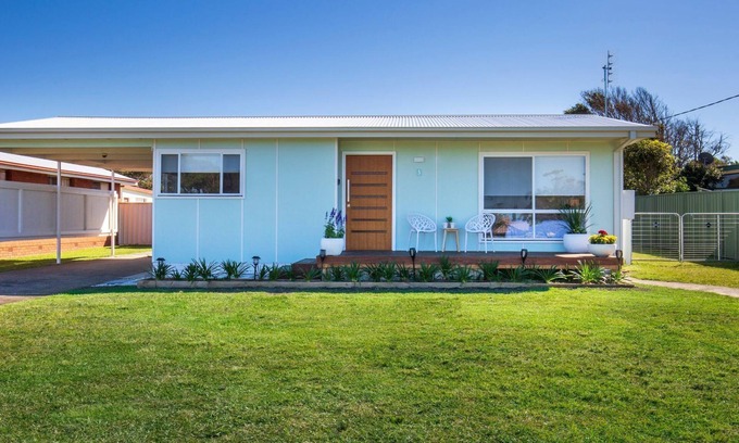 Culburra Beach Cottage | Periwinkle - Pet Friendly - 2 Mins Walk to Beach